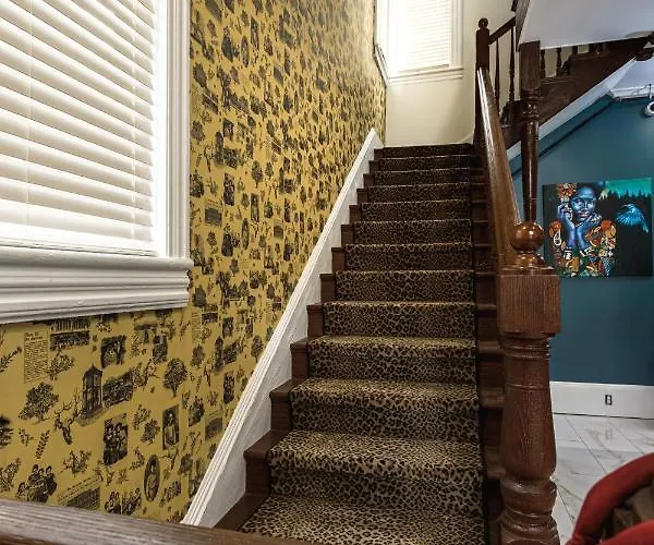 Celestine Bed & Breakfast 3*