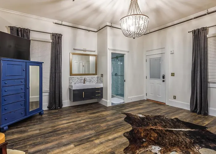 Celestine Bed & Breakfast